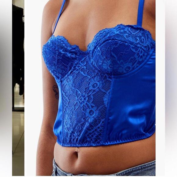 Urban Outfitters Lace & Satin Corset Crop Top - Picture 4 of 6